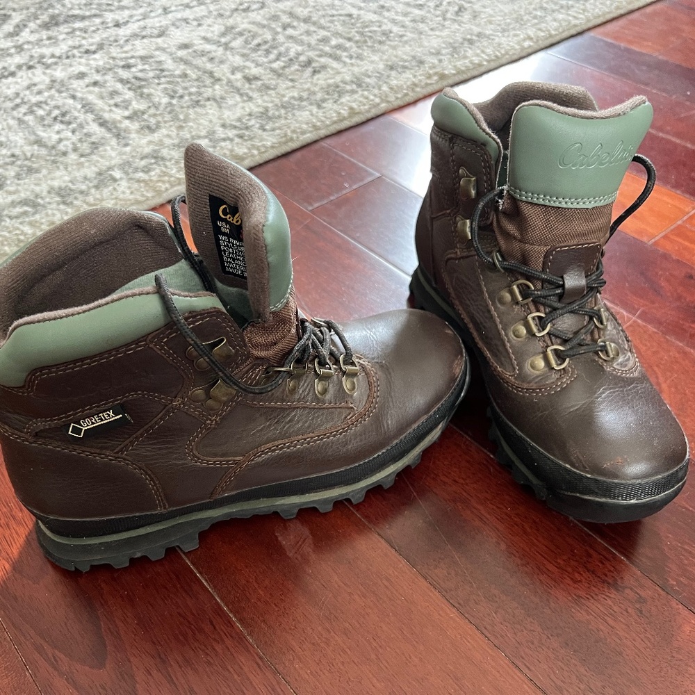 Gortex hiking boots